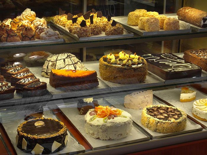 Supermarché : pour acheter un gâteau frais, commandez-le à l'avance.