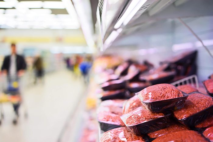 Supermarché : attention aux viandes hachées préemballées.