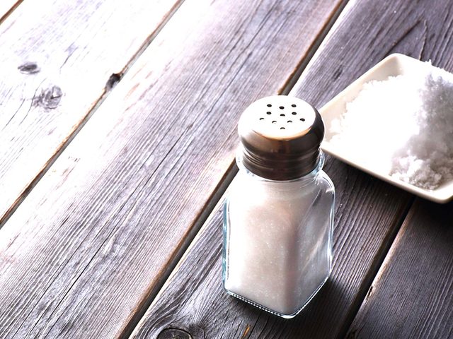 Le sel de table est l'un des aliments  viter.