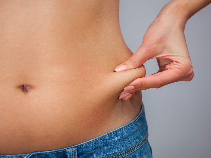 Traitement anticellulite: la cellulite se distingue de la graisse.