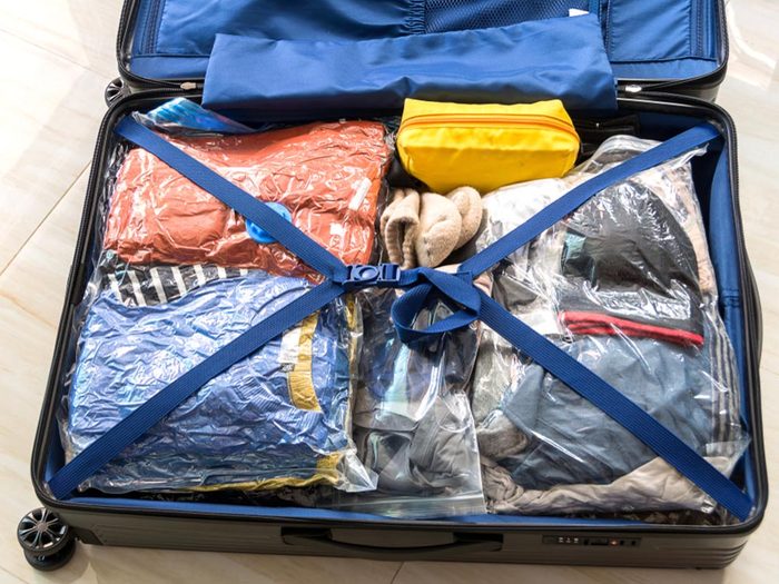 Comment faire sa valise: évitez d’apporter des objets encombrants.