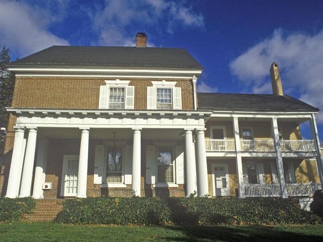 Maison hante: visitez Woodburn Mansion.