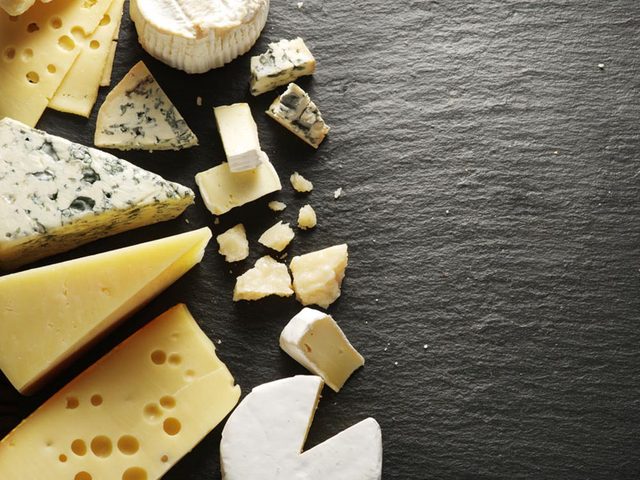 Le fromage aide  lutter contre la mauvaise haleine.