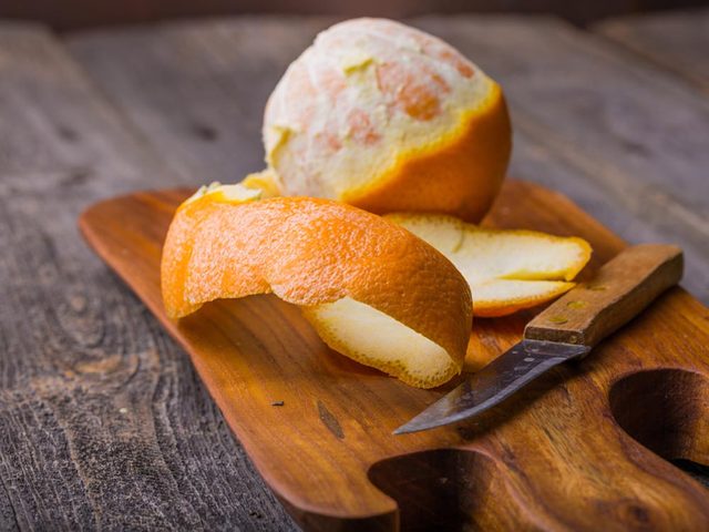 Mangez une orange pour rduire la mauvaise haleine.
