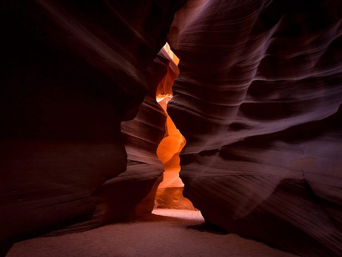 Antelope Canyon en Arizona est l'une des plus belles formations rocheuses naturelles à travers le monde.