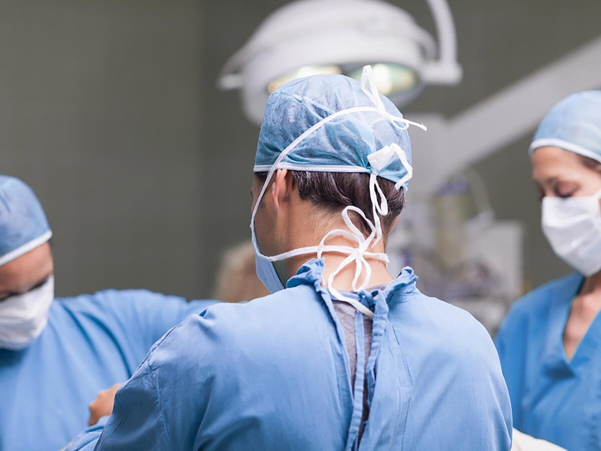Chirurgie du dos n'est pas nécessairement la meilleure procédure médicale.