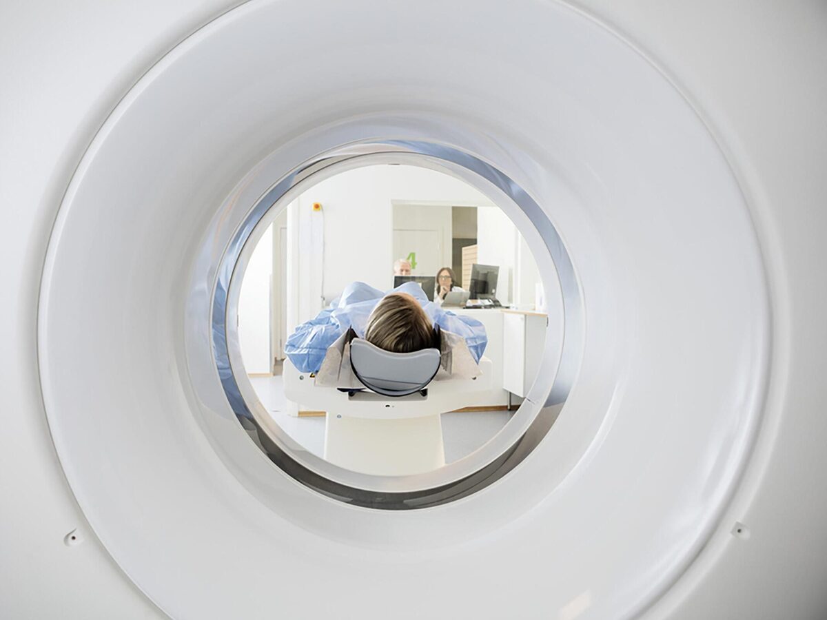 Procédure médicale: La tomodensimétrie émet autant de radiation que 200 radiographies.