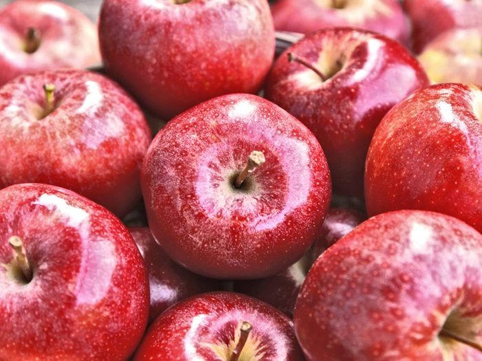 Fait insolite: Les pommes de supermarché peuvent avoir été cueillies un an auparavant.