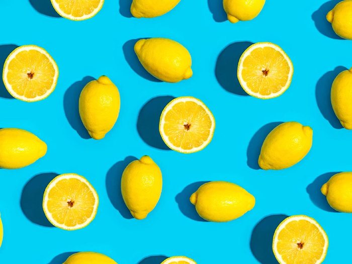 Fruits et légumes frais: pour conserver les citrons, évitez de les couper en deux.