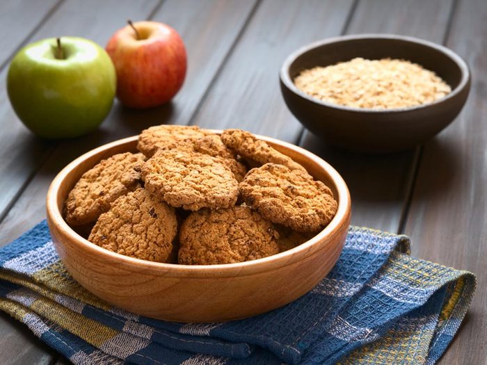 Recettes avec des pommes: biscuits croustillants au muesli.