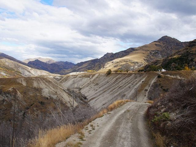 La route de Skippers Canyon en Nouvelle-Zlande fait partie des routes les plus dangereuses au monde.