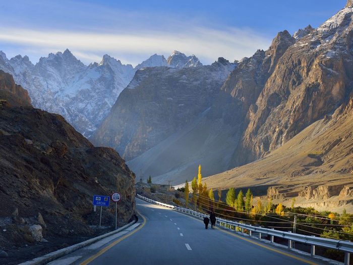 La route du Karakorum, entre la Chine et le Pakistan, fait partie des routes les plus dangereuses au monde.