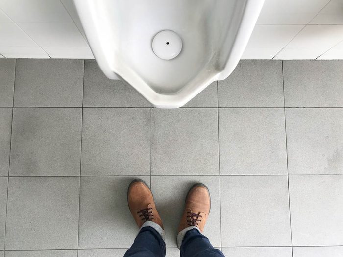 Santé des hommes: des problèmes constants à uriner peuvent signaler un cancer de la prostate.