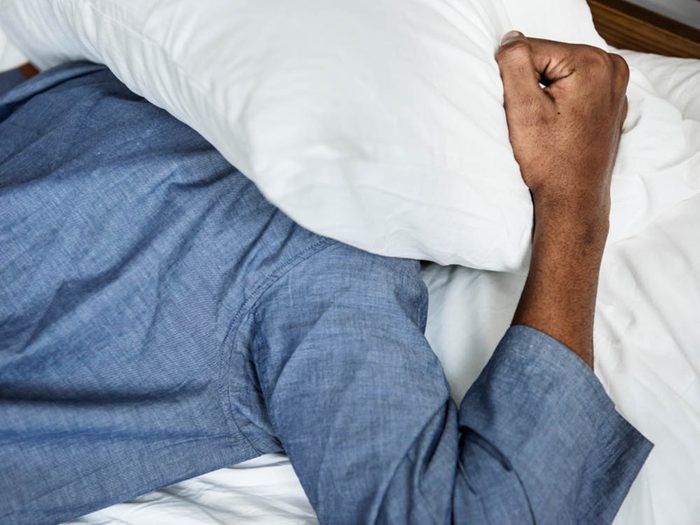 Santé des hommes: les problèmes de sommeil peuvent provenir d’une dépression.