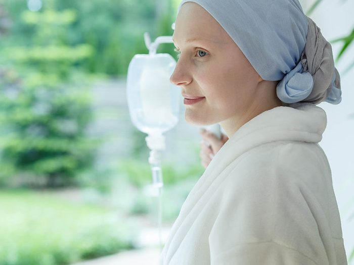 Des traitements permettent aux personnes atteintes de cancer à un stade avancé de survivre plus longtemps.