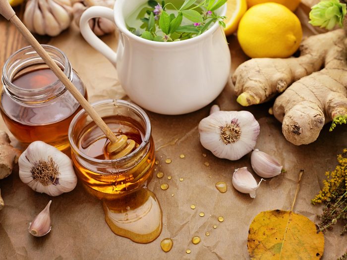 Healthy,tea,with,herbs,,honey,,ginger,,garlic,and,lemon