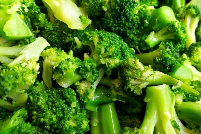 Parmi les fruits et légumes à l'honneur en automne: le brocoli.