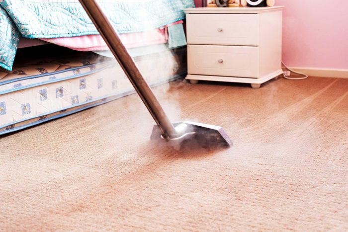 Pour mettre en valeur votre maison, faites un nettoyage de vos tapis.