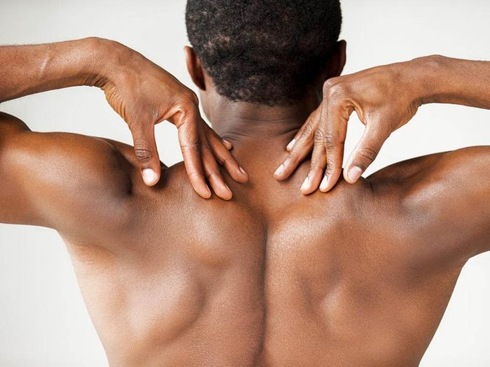 Le dos est l’une des parties du corps que vous ne lavez pas assez.