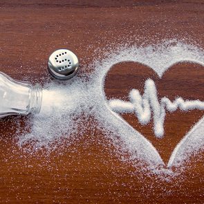 Le sel fait des ravages sur la tension artérielle et la santé en générale.
