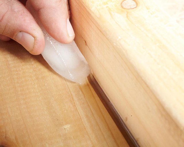 Trucs rnovation: sculptez vos joints de silicone avec un glaon.