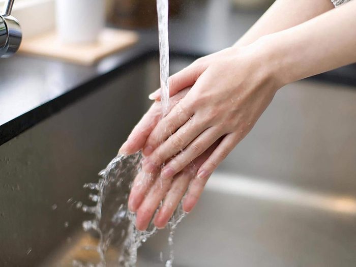 Pour ne pas attraper un rhume, lavez vous les mains souvent.