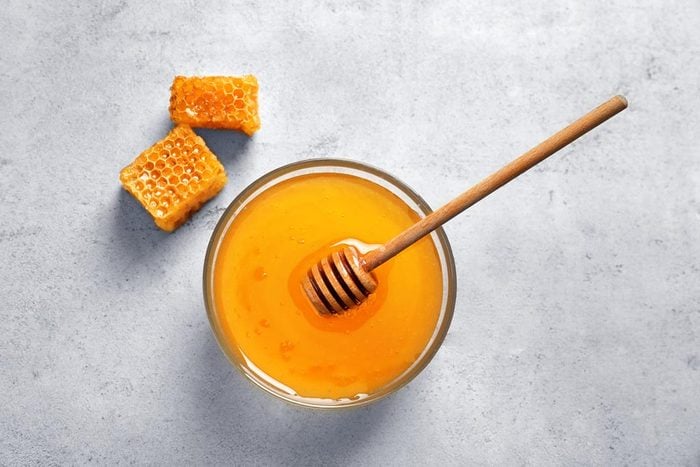 Évitez d'attraper un rhume en consommant du miel.