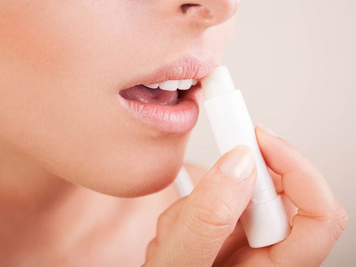 Conseil de dermatologue : n'oubliez pas de prendre soin de vos lèvres.