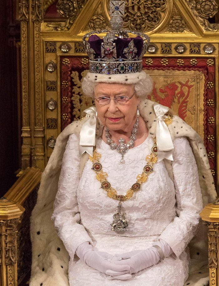La reine Élisabeth II ne connait pas le boulot de 9 à 5.
