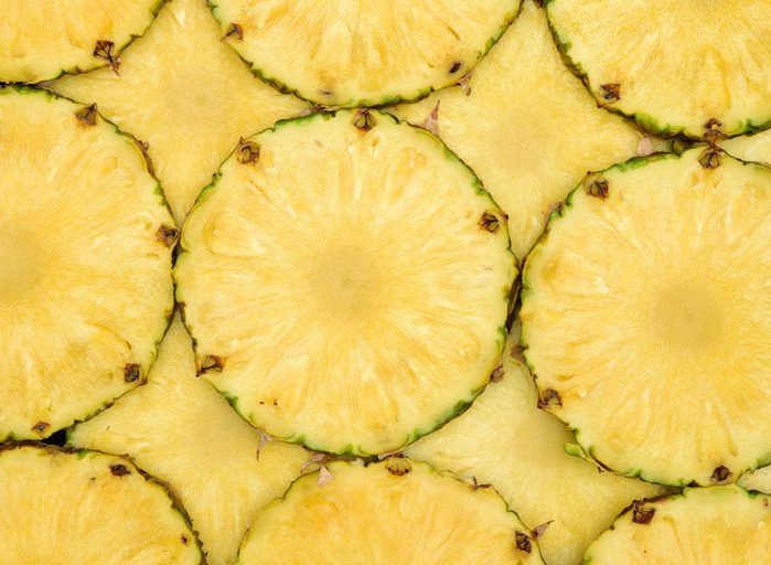 Mangez cru de l'ananas vous apporte beaucoup de bienfaits santé.