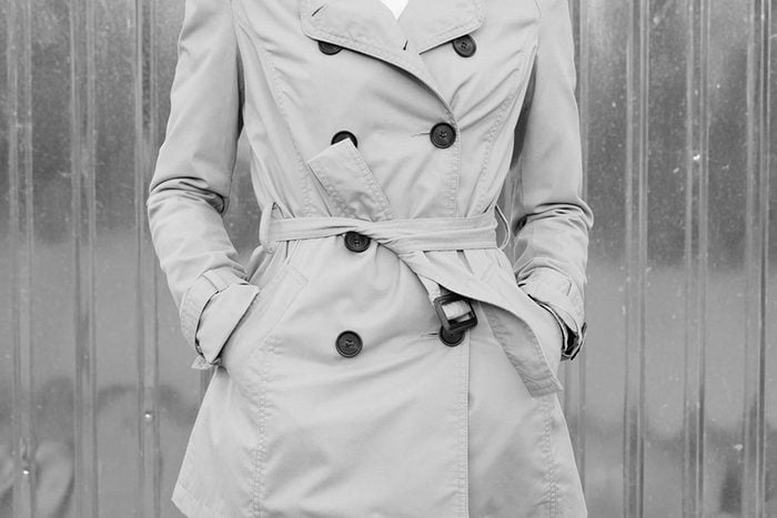 Depuis la Première Guerre mondiale, les manteaux imperméables sont à la mode.
