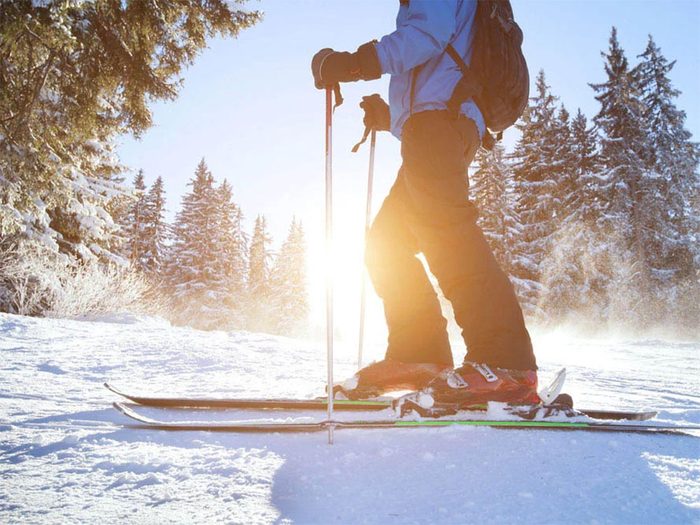 Faire du ski cet hiver fera du bien à votre cœur et à votre tonus musculaire.