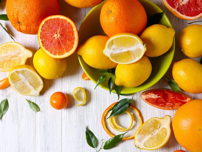 Pour combattre la fatigue, faites le plein de vitamine C.