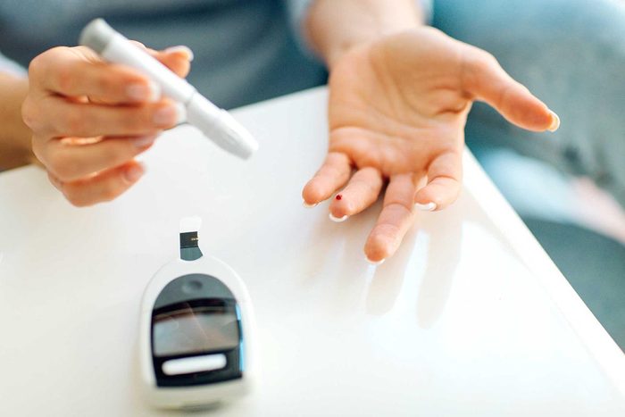En cas de diabète, il est important de mesurer son taux de sucre dans le sang.