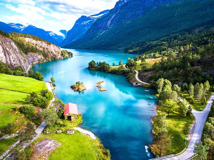 Penser que la Norvège est le pays le plus au nord du monde est une erreur de géographie.
