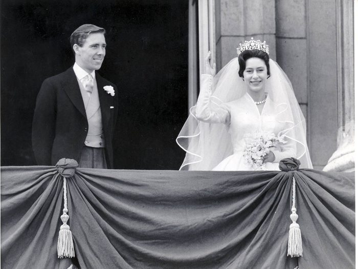 La reine Élisabeth II a accepté que le mariage de sa jeune sœur soit télévisé.