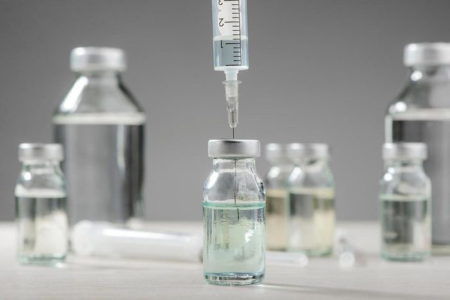 Cancer col utrus : les vaccins du VPH sont administrs en une srie de deux ou trois injections.