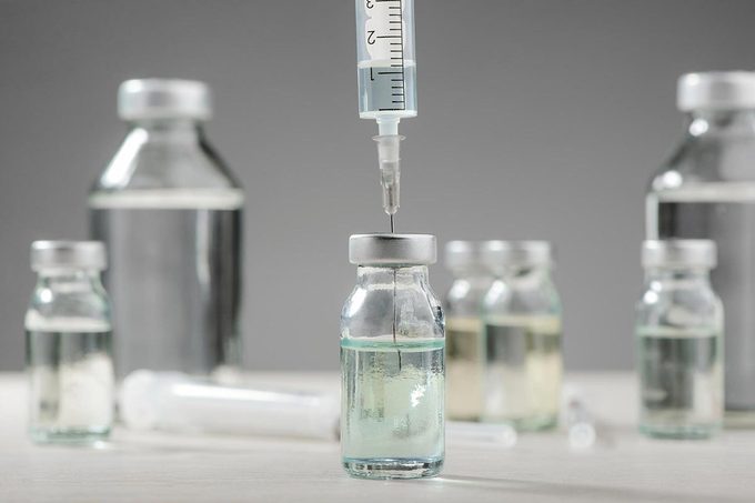 Cancer col utérus : les vaccins du VPH sont administrés en une série de deux ou trois injections.