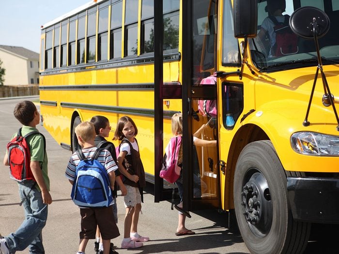 Explications: pourquoi les autobus scolaires sont-ils jaunes?