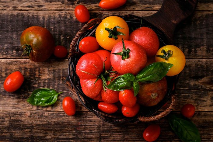 Soins de la peau : utilisez les tomates.