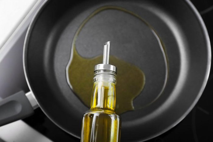 Pour réduire la tension artérielle, consommez de l'huile d'olive.