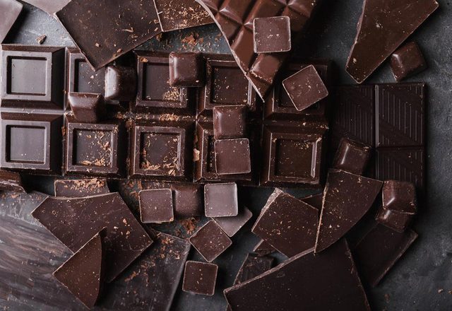 Pour rduire la tension artrielle, mangez du chocolat noir.