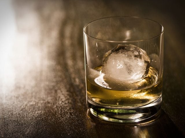 L'abus d'alcool se trouve parmi les facteurs de risque du cancer du foie.