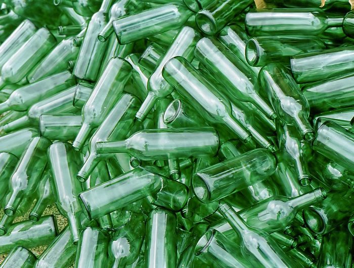 La durée de décomposition d'une bouteille de verre est d'un million d'année.