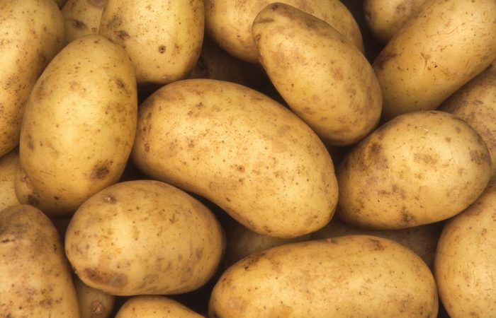 Garde manger : les pommes de terre se conservent environ 2 mois.