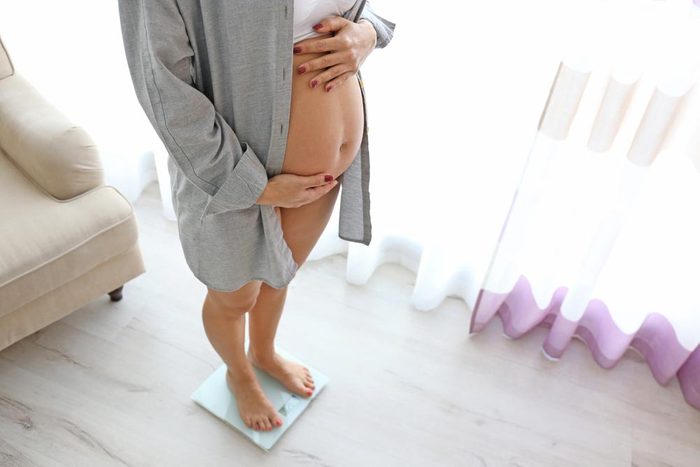 Mythe sur la mise en forme : il ne faut jamais perdre de poids durant une grossesse.