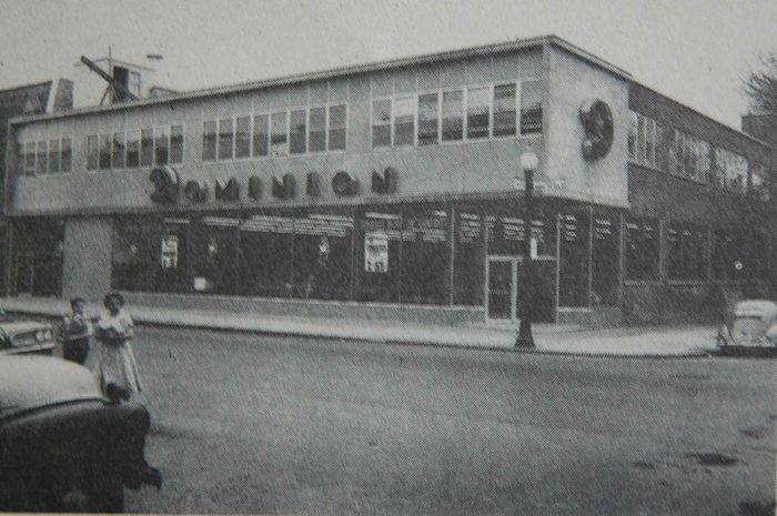 Les supermarchés Dominions ont existé entre 1919 et 1981 (au Québec).
