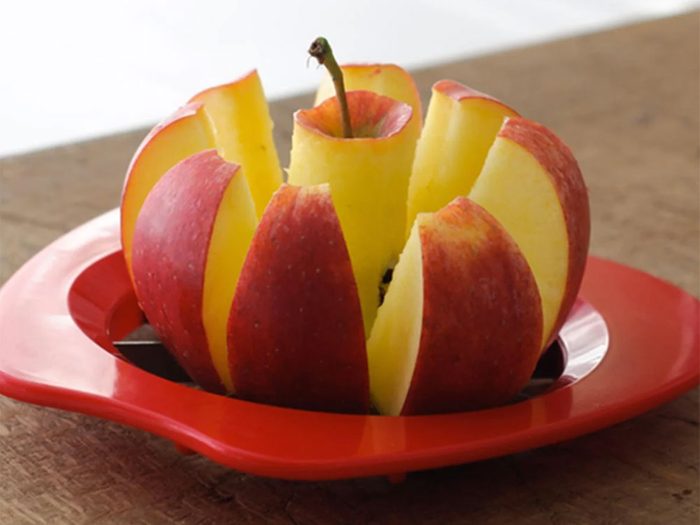 Astuces de cuisine: pour les pommes de terre, utilisez votre appareil à trancher les pommes.