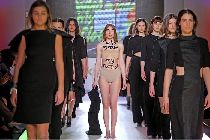 La campagne Fashion Revolution Week met en avant le travail dans le secteur de la mode.