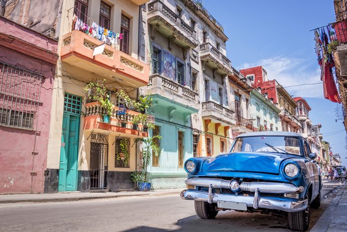Séjourner chez l'habitant permet de voyager à Cuba de manière économique. 